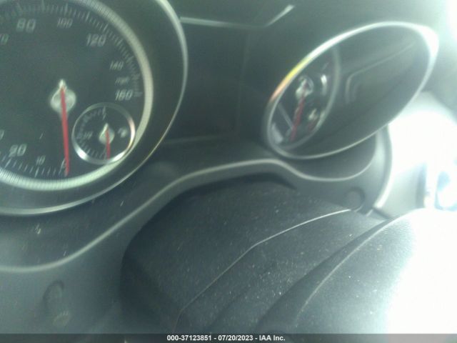 WDDSJ4GB4KN725181 Mercedes-Benz CLA