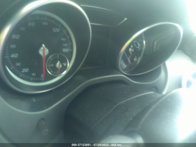 WDDSJ4GB4KN725181 Mercedes-Benz CLA