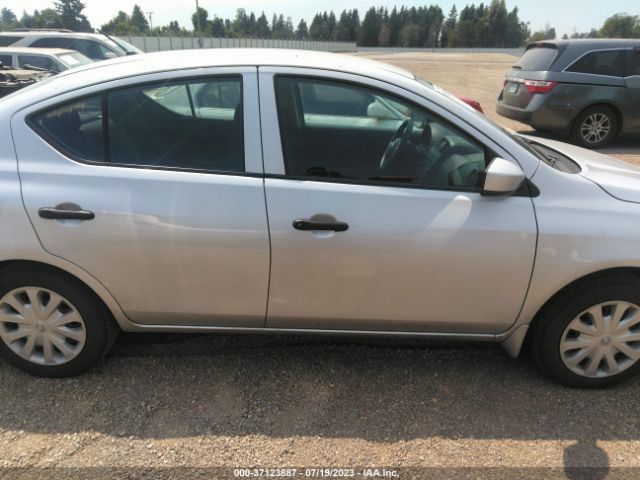 3N1CN7AP9HL823627 Nissan Versa Sedan S Plus
