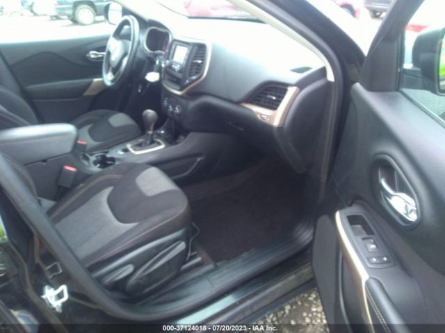 1C4PJMABXHW625517 Jeep Cherokee Altitude
