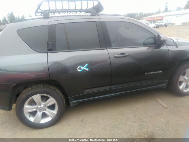 1C4NJDEB3GD637682 Jeep Compass Latitude