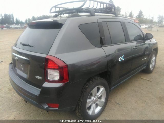 1C4NJDEB3GD637682 Jeep Compass Latitude