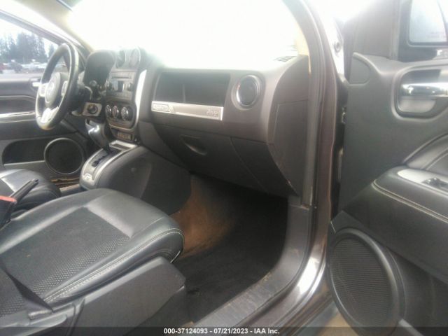 1C4NJDEB3GD637682 Jeep Compass Latitude