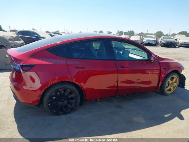7SAYGAEE5NF352012 Tesla Model Y Long Range