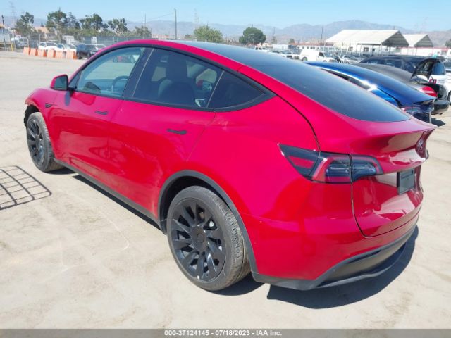 7SAYGAEE5NF352012 Tesla Model Y Long Range