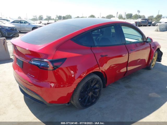 7SAYGAEE5NF352012 Tesla Model Y Long Range
