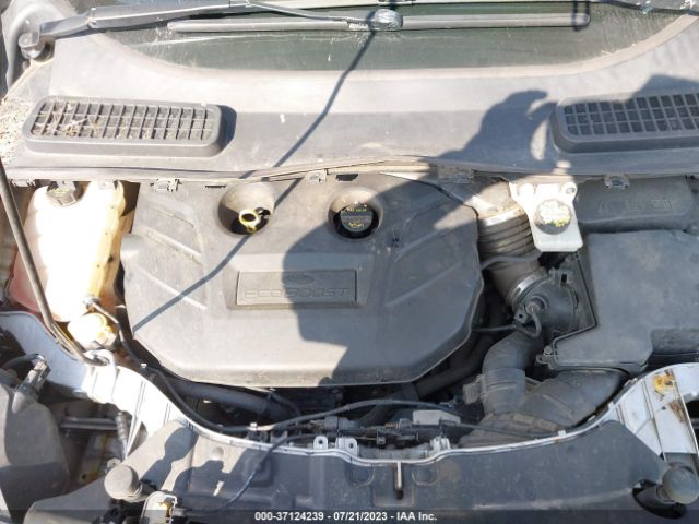 1FMCU9J9XFUC25994 Ford Escape Titanium