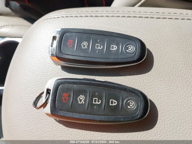 1FMCU9J9XFUC25994 Ford Escape Titanium