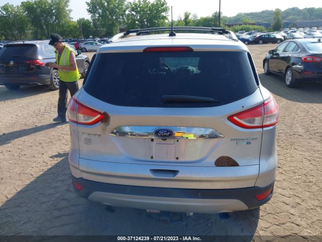 1FMCU9J9XFUC25994 Ford Escape Titanium