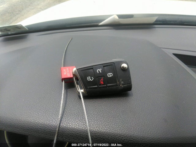 3VV2B7AX2JM182503 Volkswagen Tiguan Sel/se