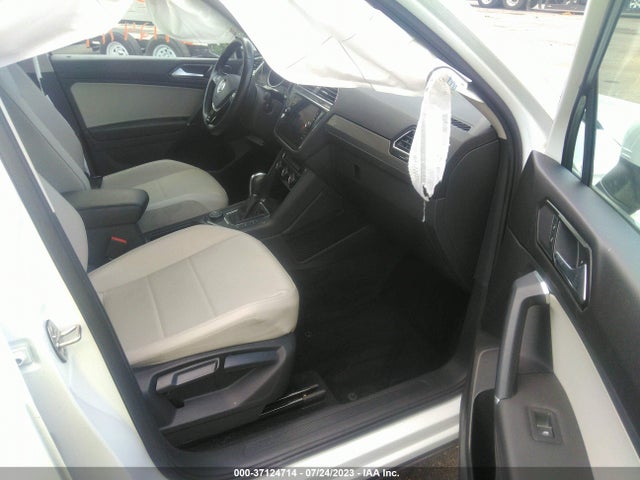 3VV2B7AX2JM182503 Volkswagen Tiguan Sel/se