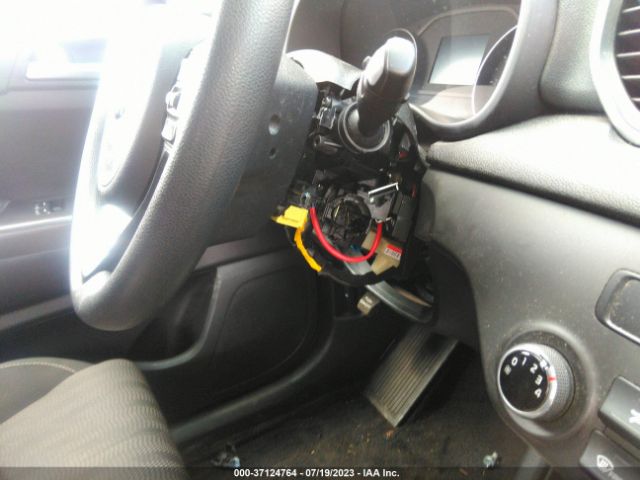 KNDPMCAC9H7119200 KIA Sportage Lx
