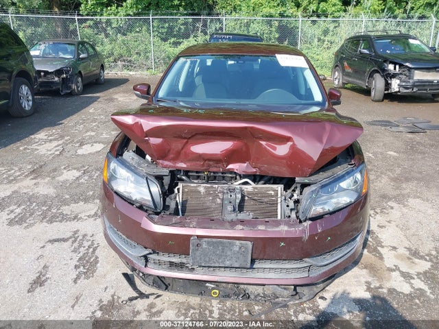 1VWAP7A33EC023888 Volkswagen Passat S W/nav