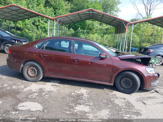 1VWAP7A33EC023888 Volkswagen Passat S W/nav