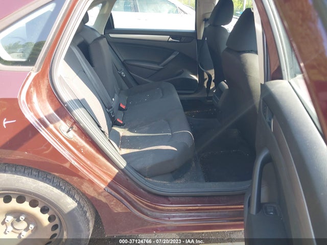1VWAP7A33EC023888 Volkswagen Passat S W/nav