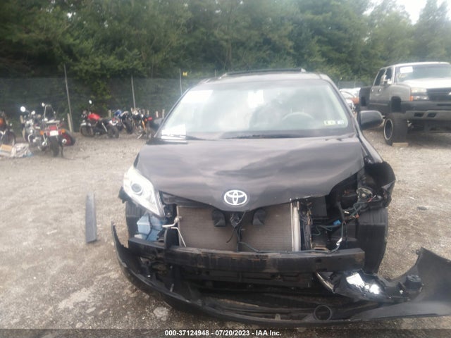 Toyota Sienna Ltd/xle 2014 5TDDK3DC8ES083909 Image 4
