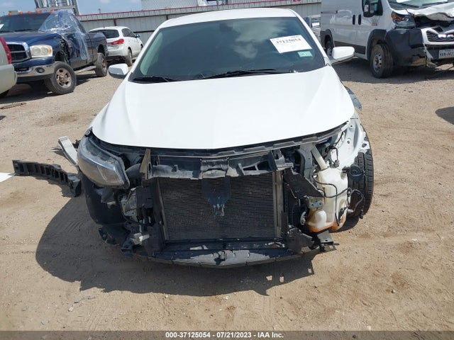 Chevrolet MALIBU LT 2018 1G1ZD5ST8JF173918 Image 4