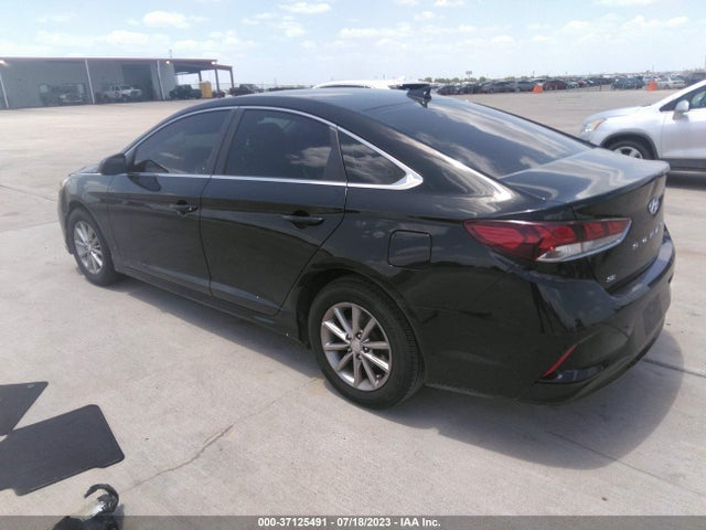 Hyundai SONATA SE 2018 5NPE24AF9JH692323 Image 3