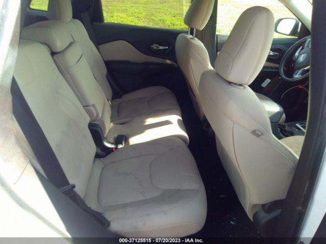 1C4PJMCB0FW794701 Jeep Cherokee Latitude