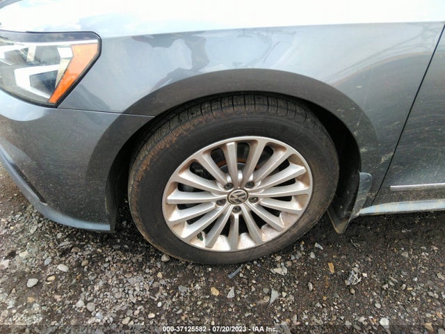 1VWBT7A32GC023433 Volkswagen Passat 1.8t Se