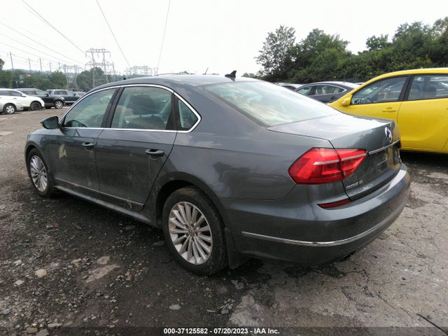 1VWBT7A32GC023433 Volkswagen Passat 1.8t Se