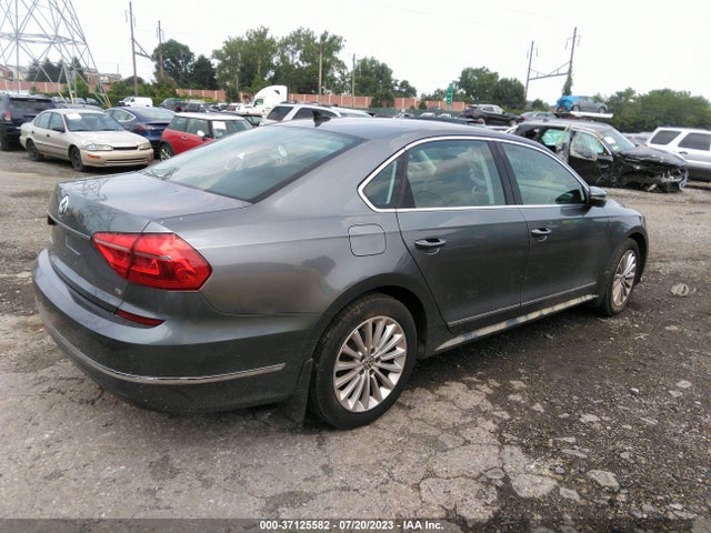1VWBT7A32GC023433 Volkswagen Passat 1.8t Se