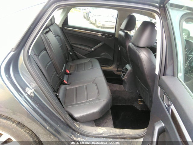 1VWBT7A32GC023433 Volkswagen Passat 1.8t Se