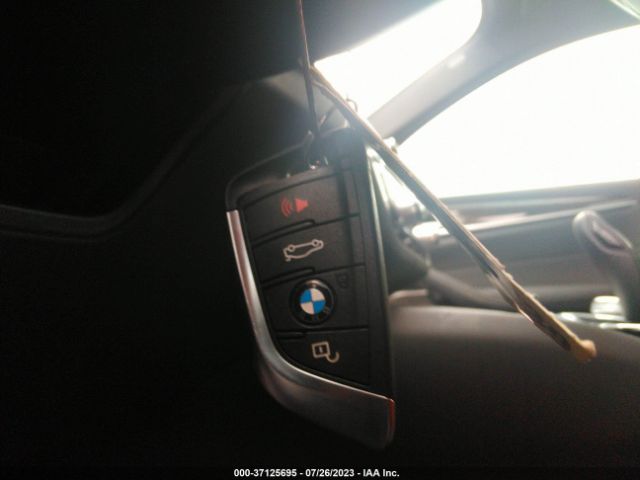 WBA13BJ08MWX17588 BMW 5 Series 530i Xdrive