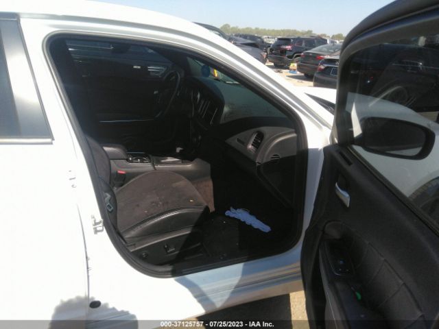 2C3CDXHGXJH217911 Dodge Charger Sxt Plus