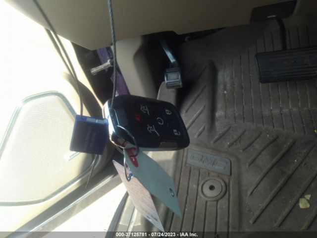 1GKS1GKCXHR200028 GMC Yukon Xl Slt