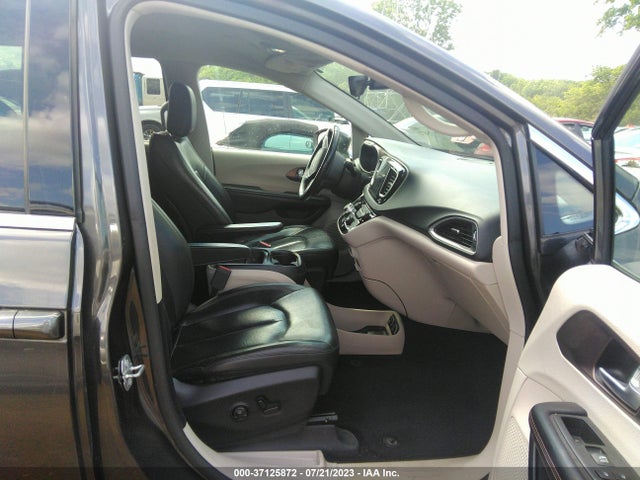 2C4RC1BG4JR139358 Chrysler Pacifica Touring L