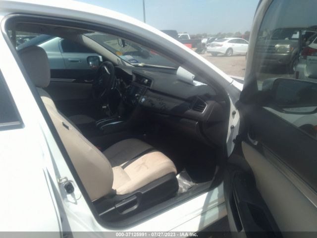 19XFC2F51GE058040 Honda Civic Sedan Lx
