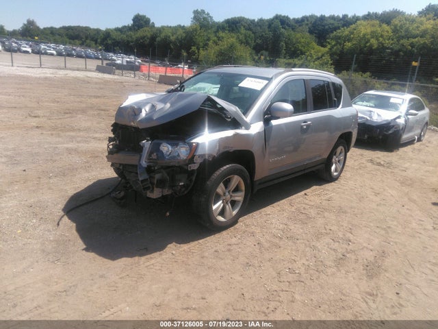 1C4NJDEB6GD757623 Jeep Compass Latitude