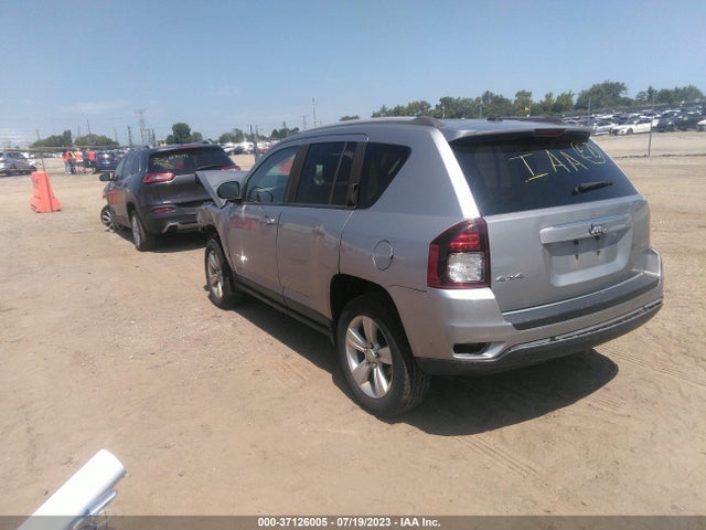 1C4NJDEB6GD757623 Jeep Compass Latitude