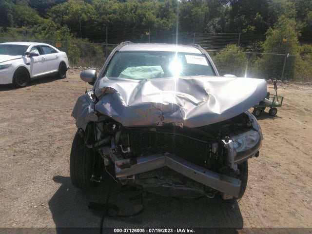 1C4NJDEB6GD757623 Jeep Compass Latitude