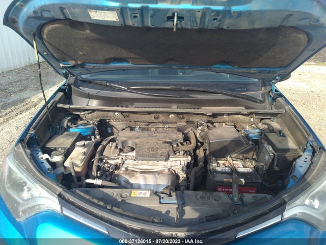 Toyota RAV4 LE 2018 JTMZFREV4JJ724655 Image 10
