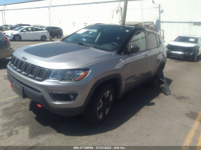 3C4NJDDBXJT207599 Jeep Compass Trailhawk