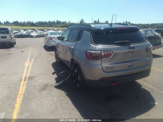 3C4NJDDBXJT207599 Jeep Compass Trailhawk