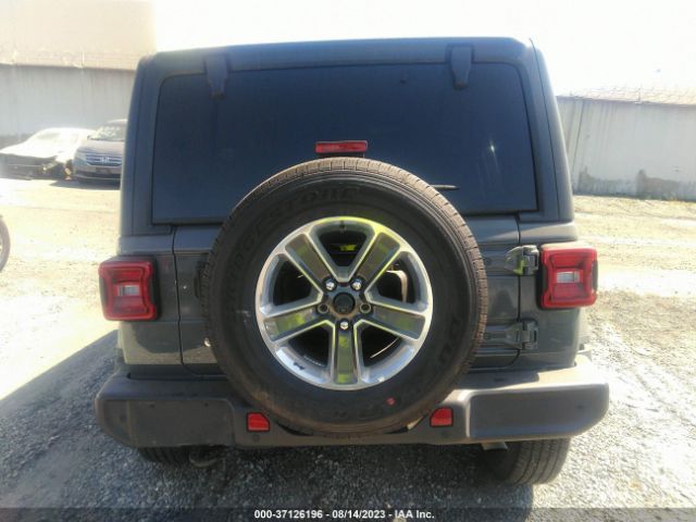 1C4HJXEN8LW261875 Jeep Wrangler Unlimited Sahara