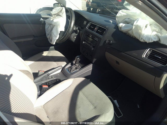3VW2K7AJ8EM249165 Volkswagen Jetta Sedan S