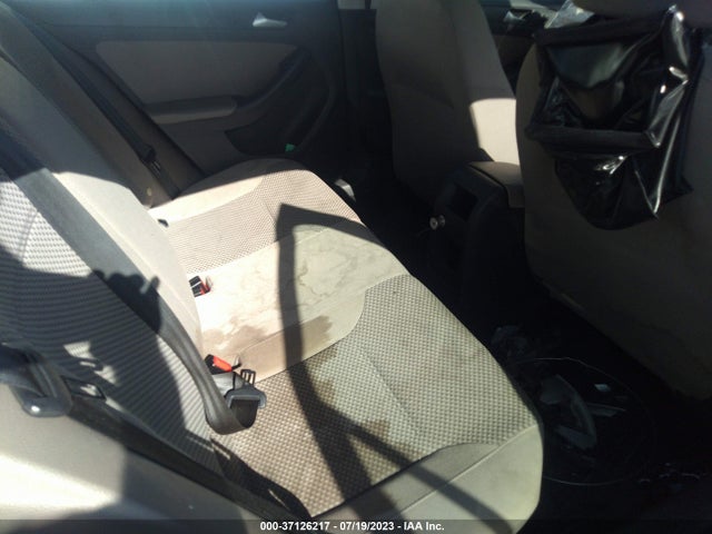 3VW2K7AJ8EM249165 Volkswagen Jetta Sedan S