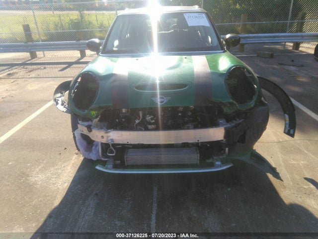 2021 MINI HARDTOP 2 DOOR COOPER S VIN: WMWXR5C09M2M94752
