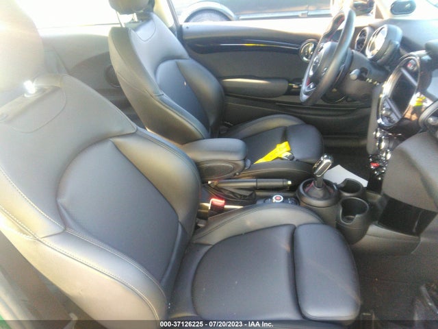 2021 MINI HARDTOP 2 DOOR COOPER S VIN: WMWXR5C09M2M94752