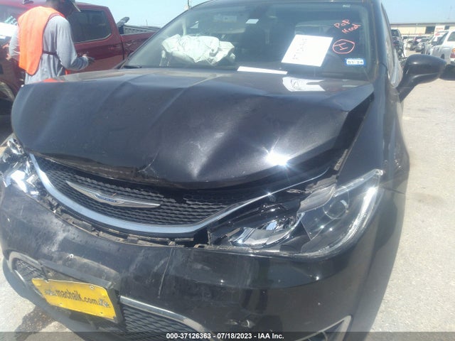 2C4RC1FGXJR154943 Chrysler Pacifica Touring Plus