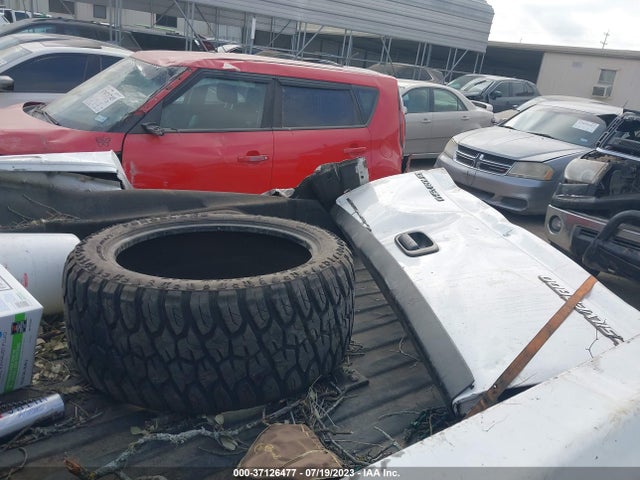 2004 CHEVROLET SILVERADO 2500HD LT VIN: 1GCHK23154F167602