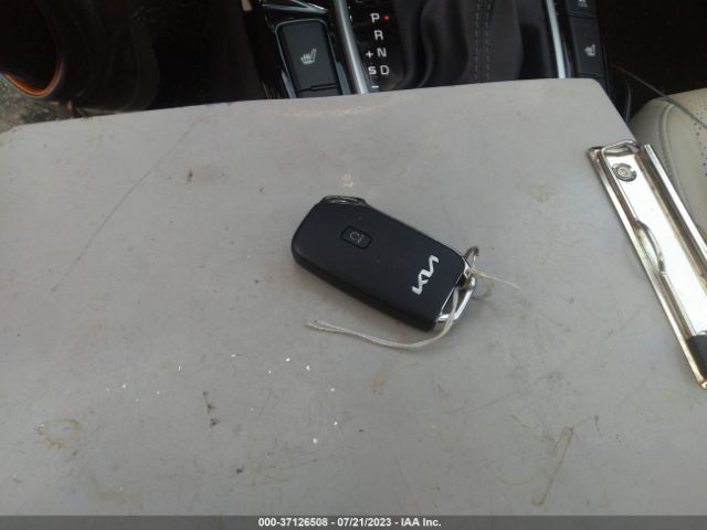KNDERCAA0P7377952 KIA SELTOS EX