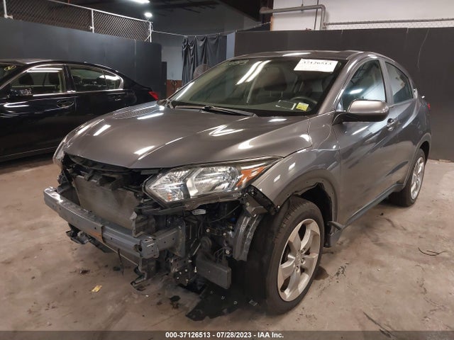 Honda HR-V LX 2018 3CZRU6H33JG725824 Image 2