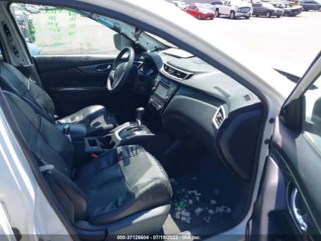 5N1AT2MVXFC887543 Nissan Rogue Sl