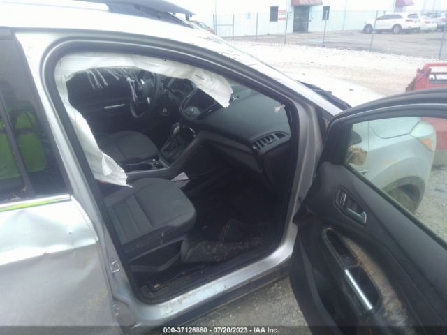 1FMCU0GX5GUA66448 Ford ESCAPE SE