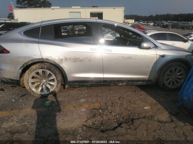 5YJXCDE23JF110504 Tesla Model X 75d/100d/p100d